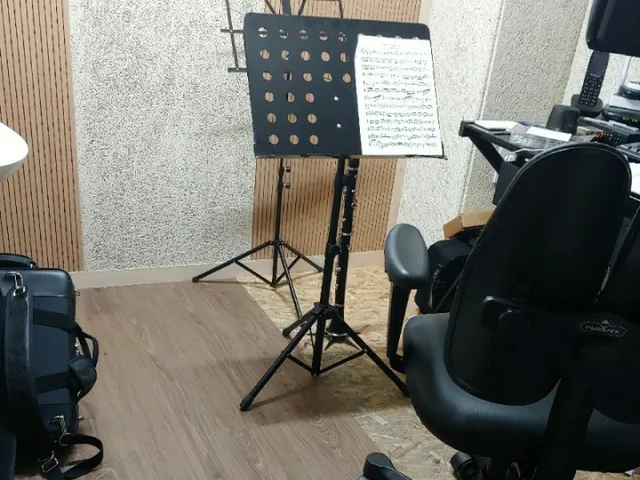 MUSIC STUDIO 피아노 연습실
