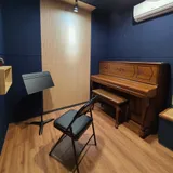 Room4