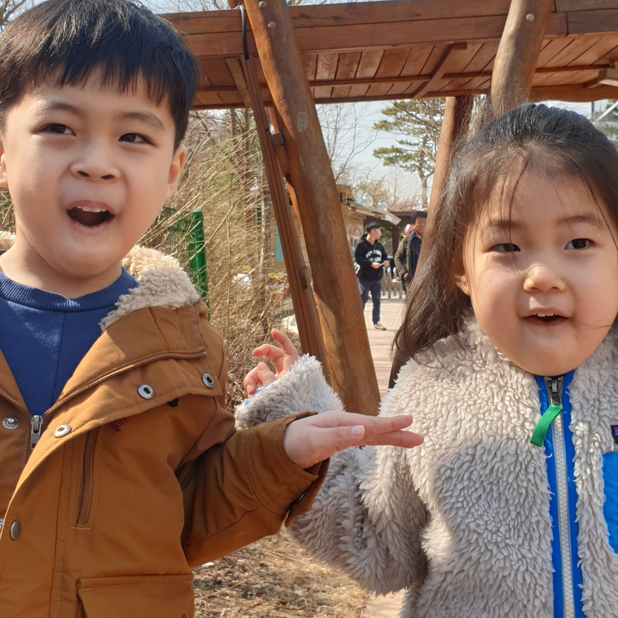 리뷰어 섬네일